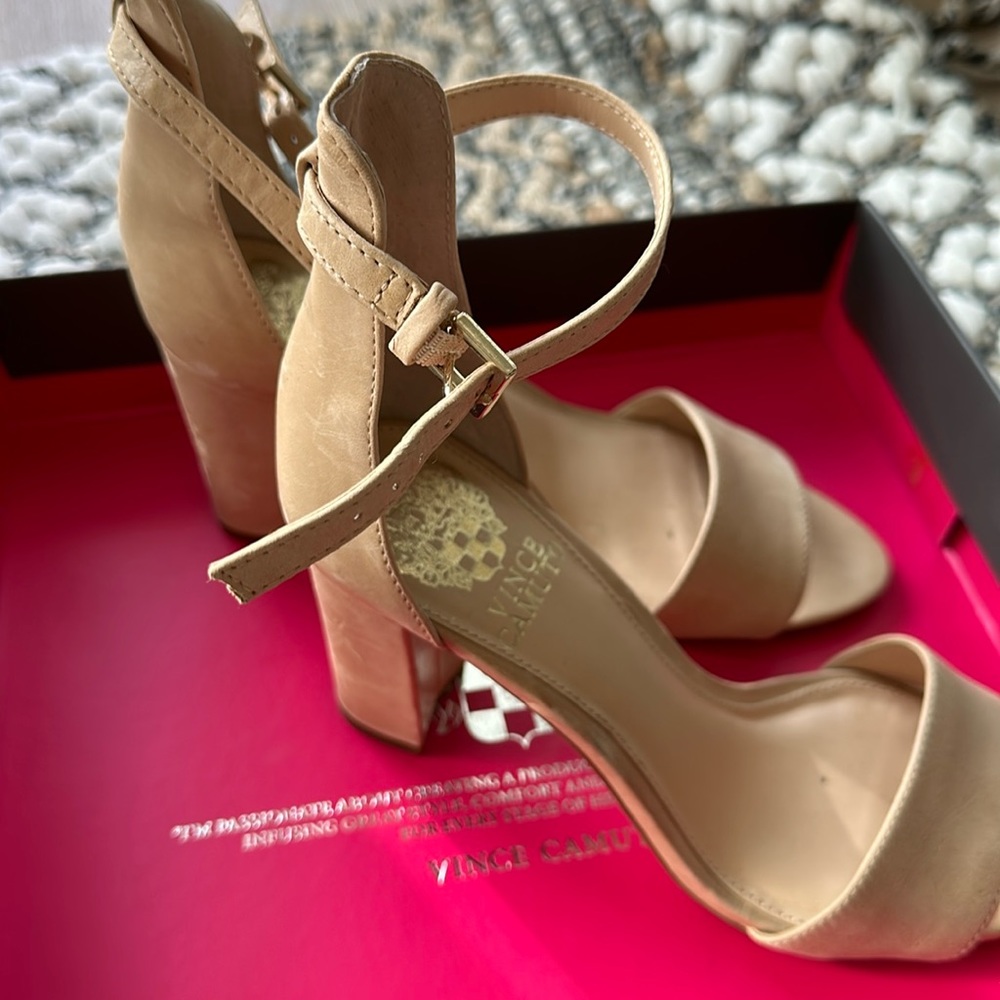 Vince Camuto Corlina Nude Burnished Calf heeled pump/open toe Size 6